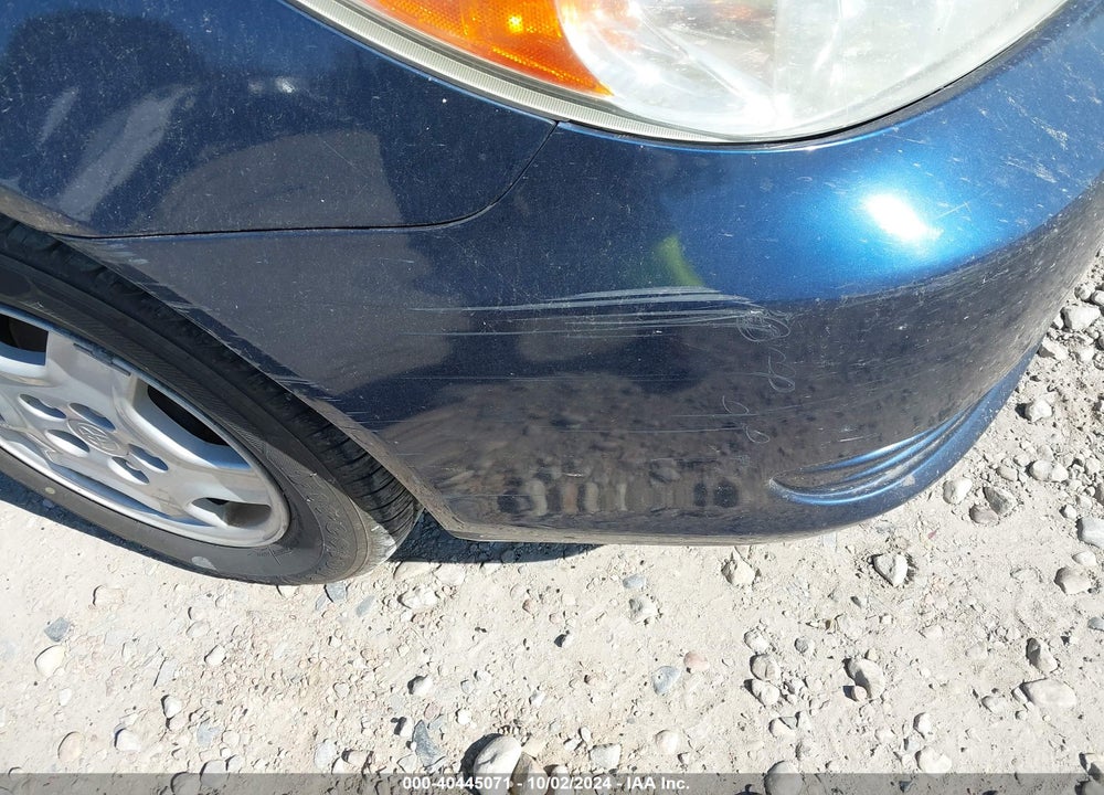 2002 TOYOTA CAMRY LE V6 VIN: 4T1BF32KX2U527462
