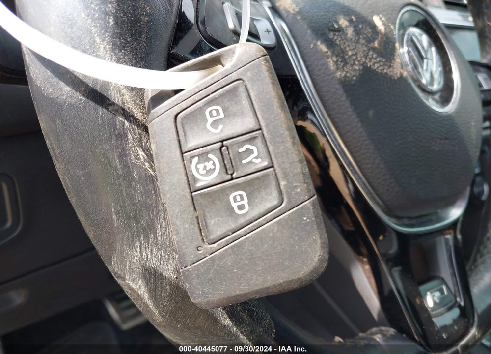 2019 VOLKSWAGEN TIGUAN 2.0T SE/2.0T SEL/2.0T SEL R-LINE/2.0T SEL R-LINE BLACK VIN: 3VV3B7AX7KM083102
