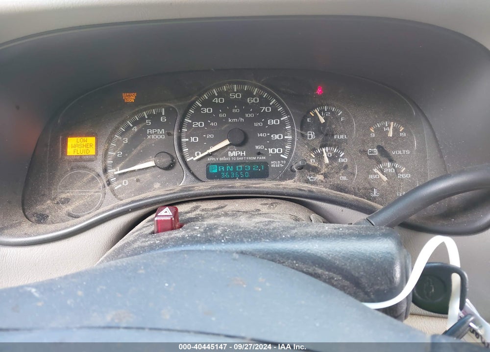 2002 CHEVROLET TAHOE LS VIN: 1GNEC13VX2J148610