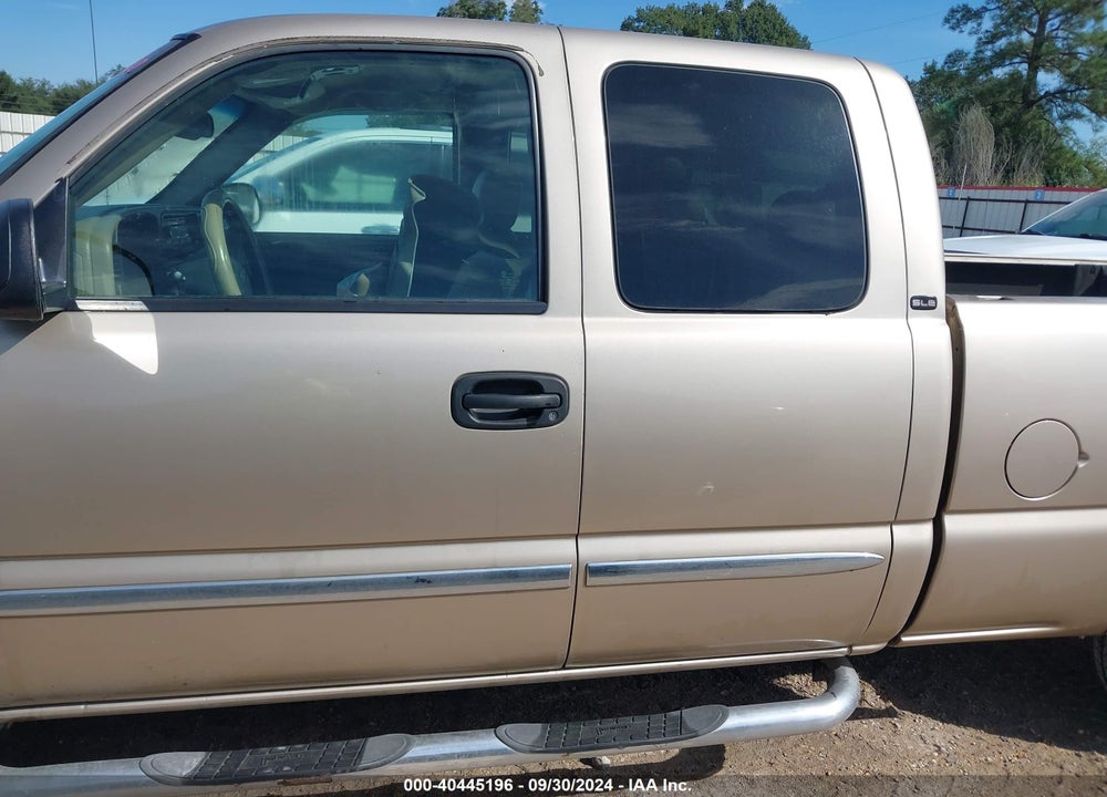 2005 GMC SIERRA 1500 SLE VIN: 2GTEC19T351316598