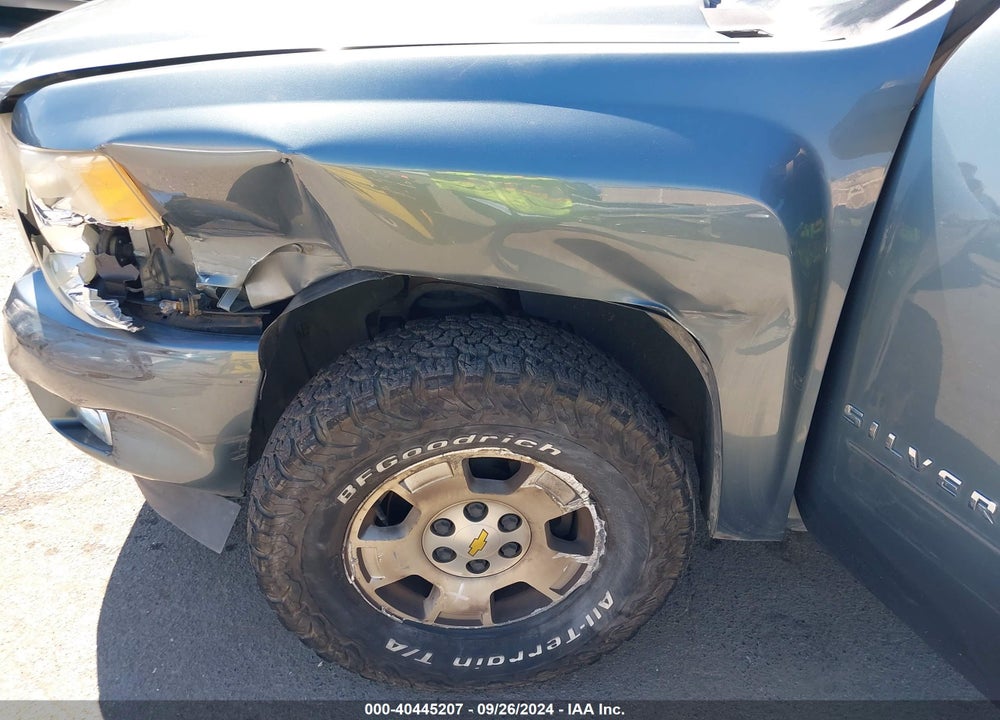 2011 CHEVROLET SILVERADO 1500 LT VIN: 3GCPCSE05BG241321