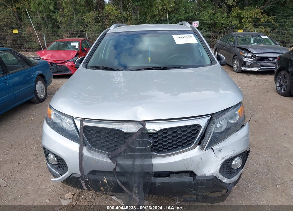2013 KIA SORENTO LX VIN: 5XYKT3A62DG419360