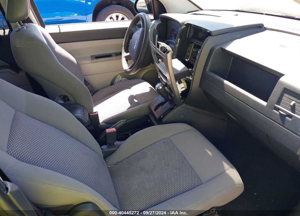 2007 JEEP COMPASS SPORT VIN: 1J8FT47W17D124101