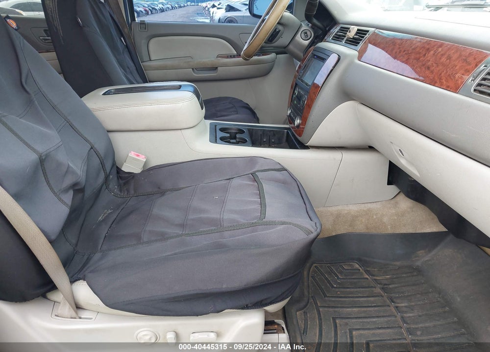 2007 CHEVROLET TAHOE LT VIN: 1GNFK13067R258574