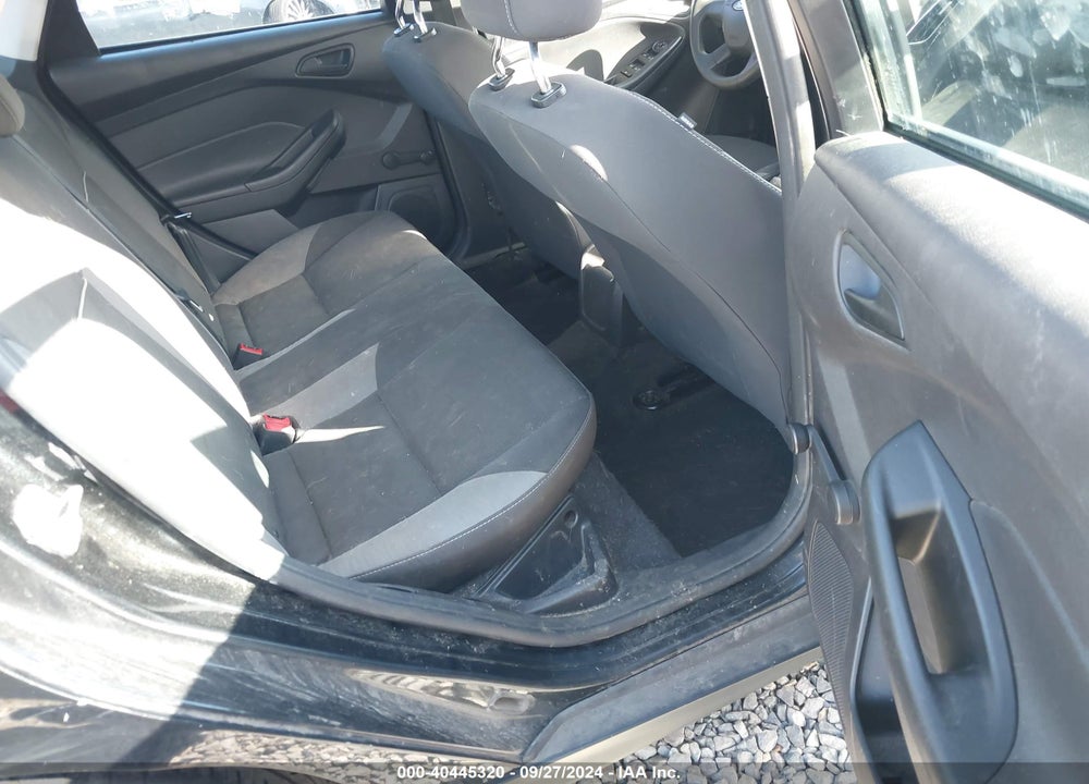 2014 FORD FOCUS S VIN: 1FADP3E21EL188404