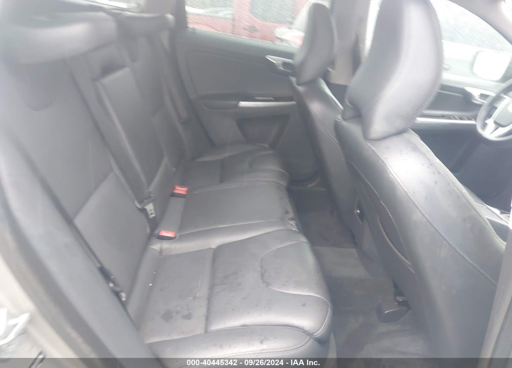 2016 VOLVO XC60 T5 DRIVE-E PREMIER VIN: YV440MDK4G2787504