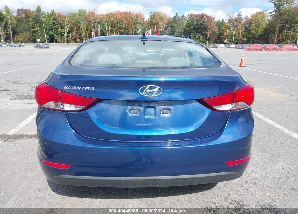 2016 HYUNDAI ELANTRA SE VIN: 5NPDH4AE0GH692432