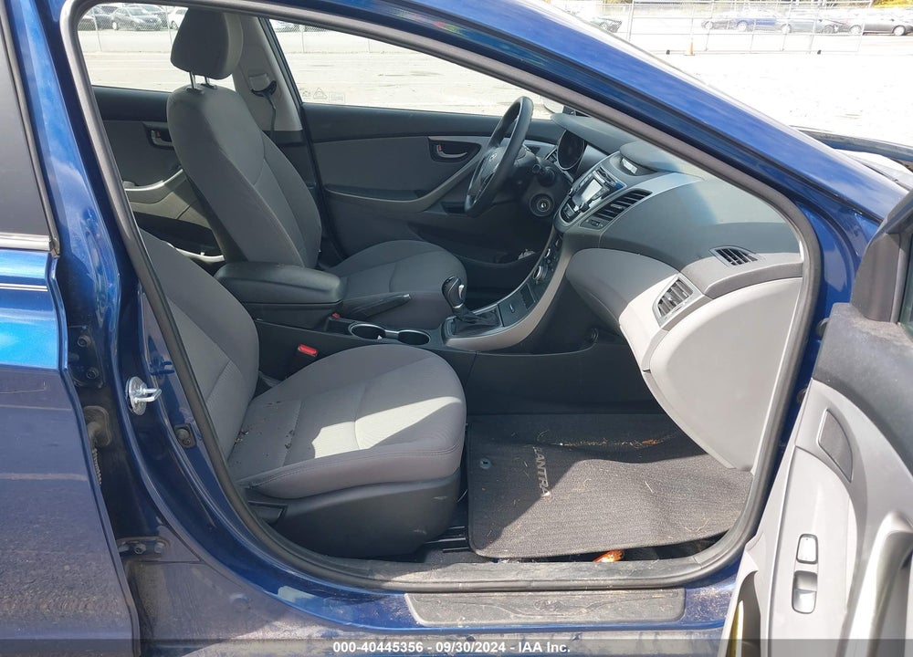 2016 HYUNDAI ELANTRA SE VIN: 5NPDH4AE0GH692432