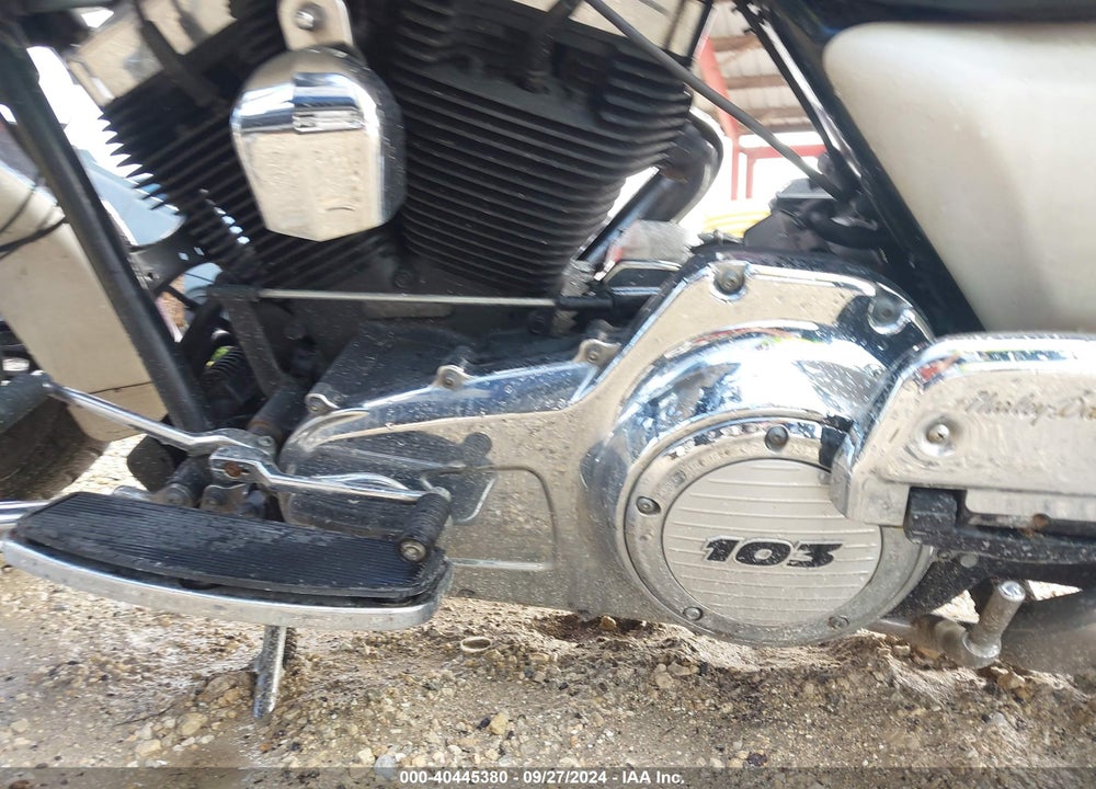 2013 HARLEY-DAVIDSON FLHTC ELECTRA GLIDE CLASSIC VIN: 1HD1FFM11DB628635