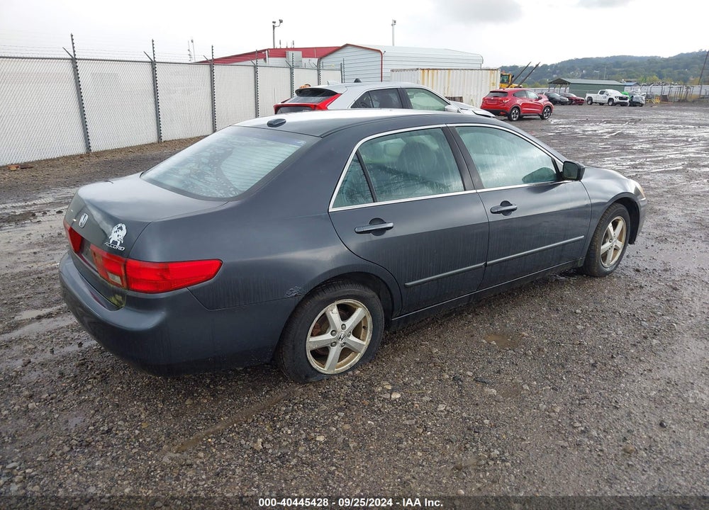 2005 HONDA ACCORD 2.4 EX VIN: 1HGCM56805A165495