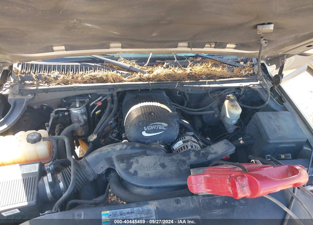 2002 CHEVROLET SUBURBAN 1500 LT VIN: 3GNFK16Z02G210930