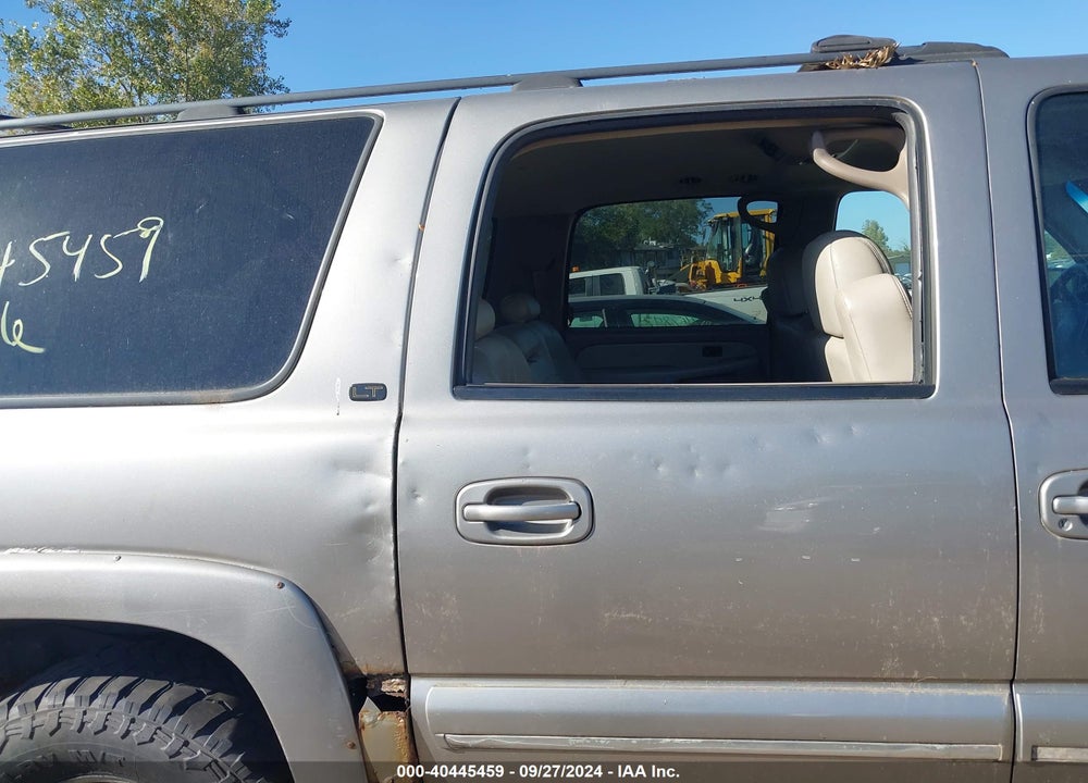 2002 CHEVROLET SUBURBAN 1500 LT VIN: 3GNFK16Z02G210930