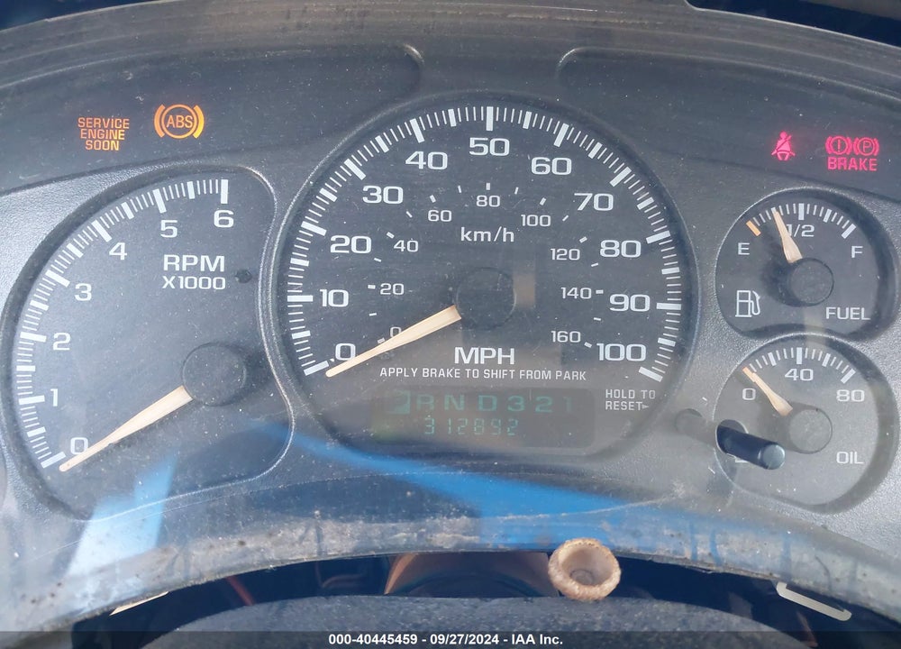 2002 CHEVROLET SUBURBAN 1500 LT VIN: 3GNFK16Z02G210930