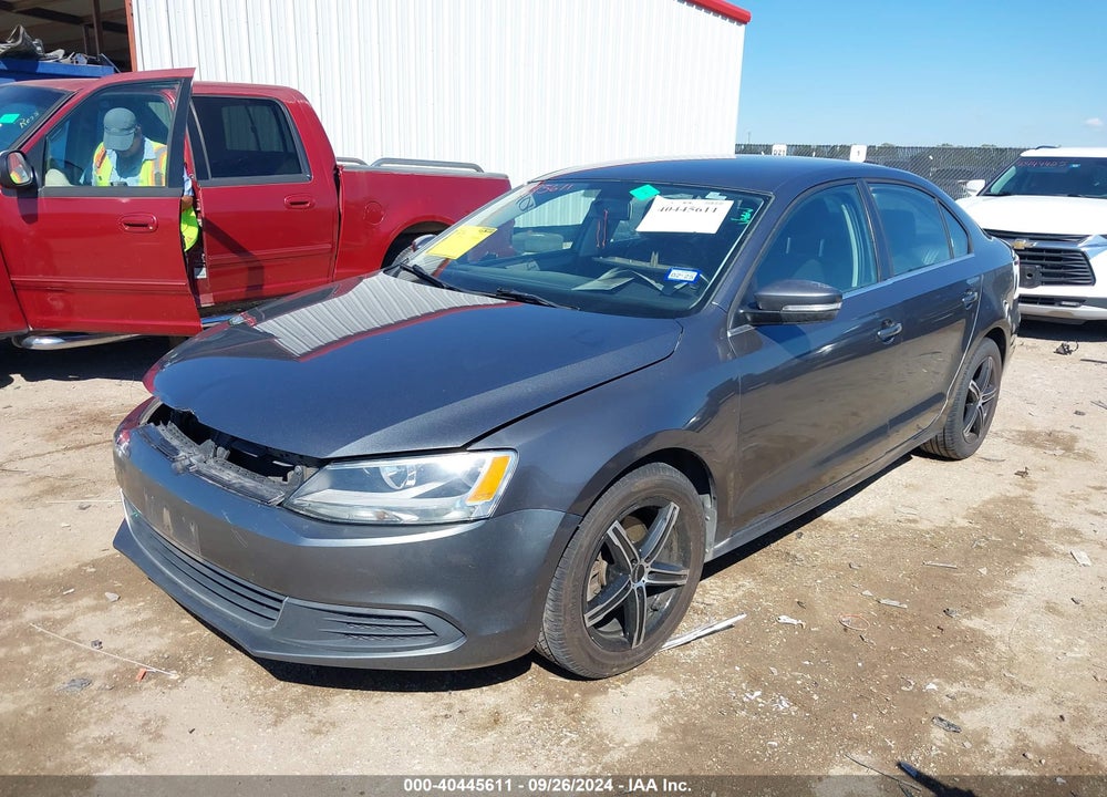 2013 VOLKSWAGEN JETTA 2.5L SE VIN: 3VWDP7AJ4DM204720