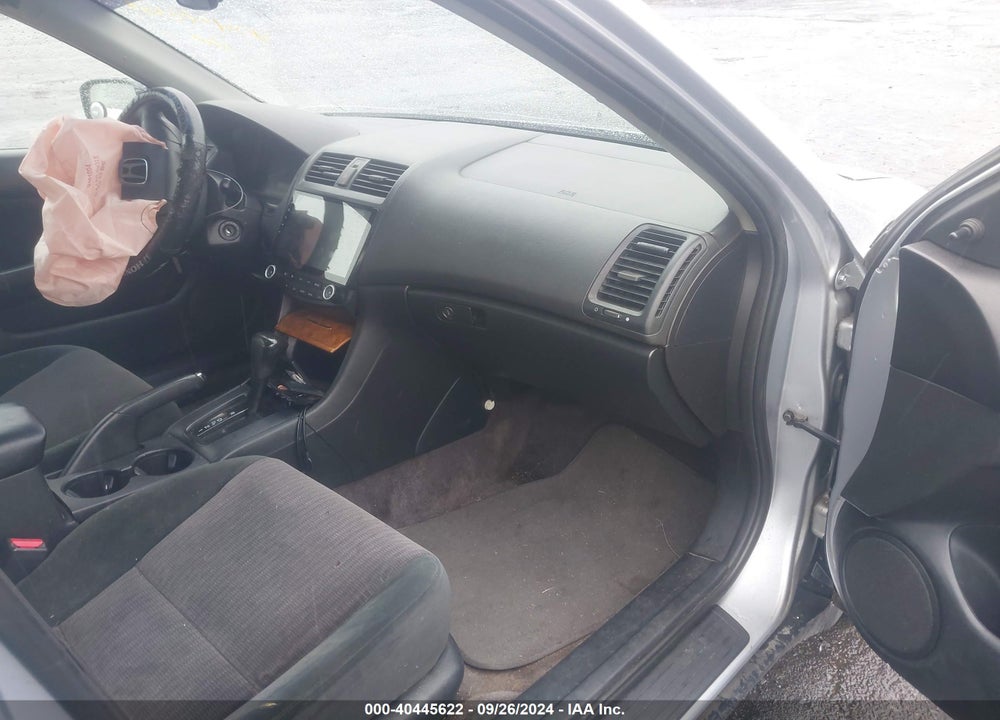 2005 HONDA ACCORD 2.4 DX VIN: 1HGCM56195A173047