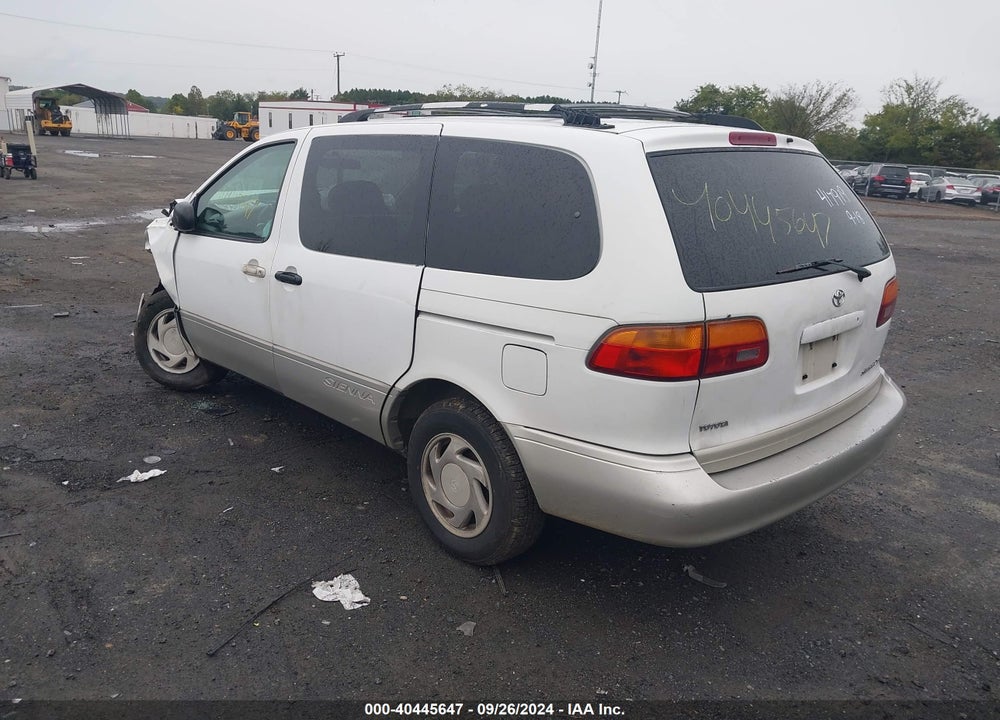 2000 TOYOTA SIENNA XLE VIN: 4T3ZF13C5YU172047