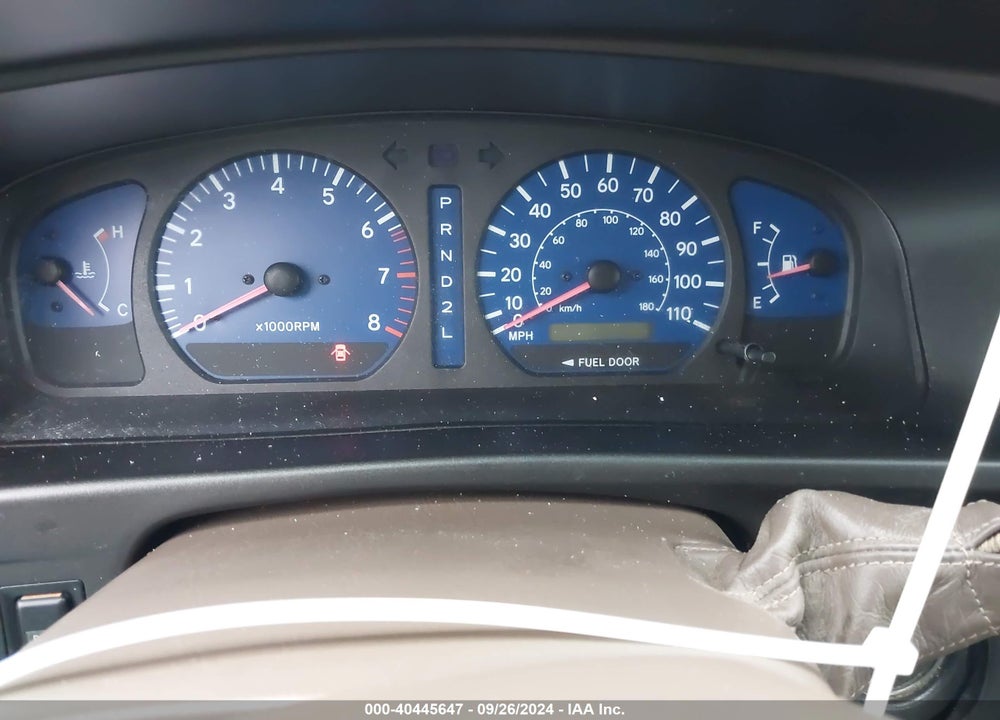 2000 TOYOTA SIENNA XLE VIN: 4T3ZF13C5YU172047