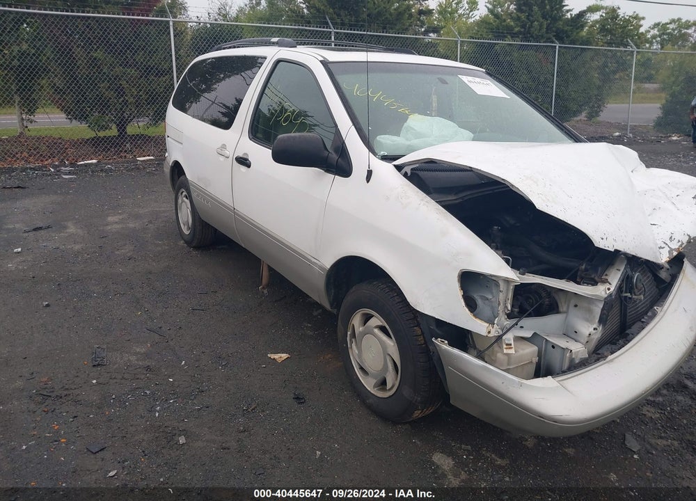 2000 TOYOTA SIENNA XLE VIN: 4T3ZF13C5YU172047