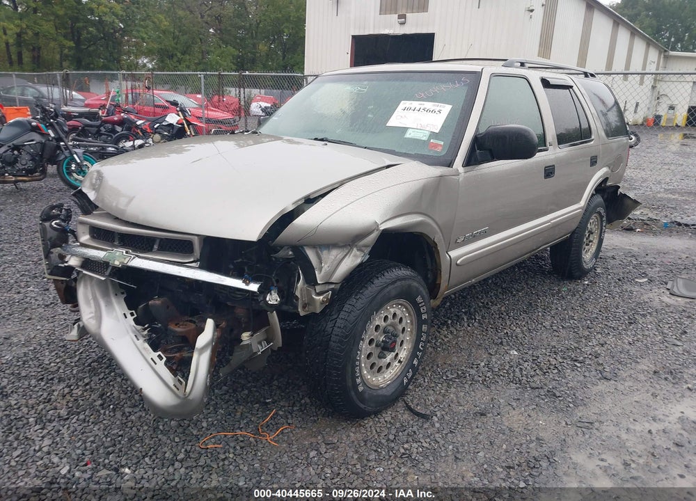2002 CHEVROLET BLAZER LS VIN: 1GNDT13W52K101421