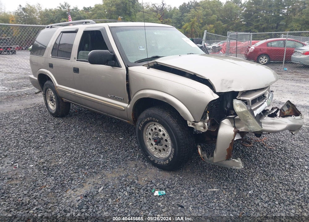 2002 CHEVROLET BLAZER LS VIN: 1GNDT13W52K101421