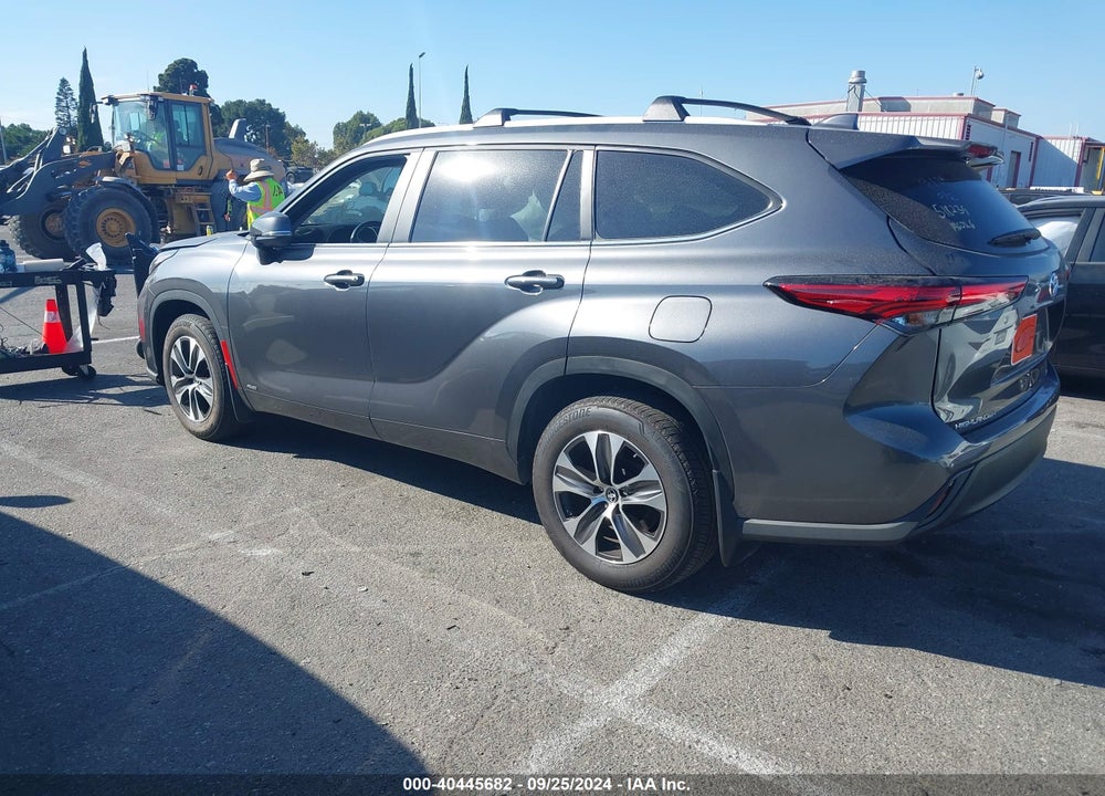 2023 TOYOTA HIGHLANDER HYBRID XLE VIN: 5TDKBRCH2PS135688