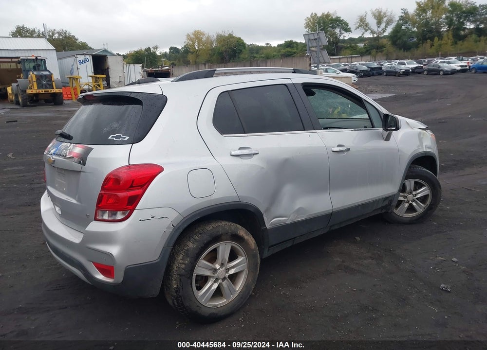 2017 CHEVROLET TRAX LT VIN: 3GNCJPSB8HL278748