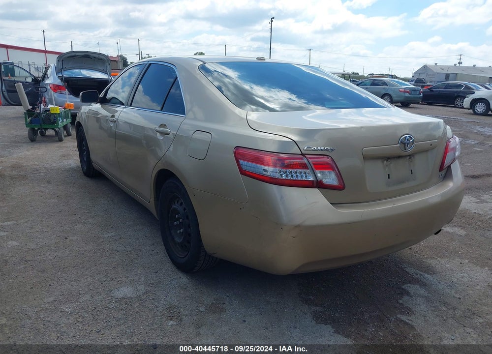 2011 TOYOTA CAMRY LE VIN: 4T1BF3EK2BU714917