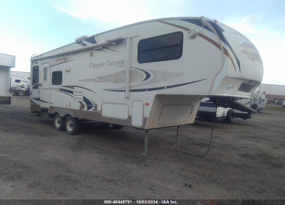 2008 KEYSTONE 252FWRLS VIN: 4YDF2522481533178