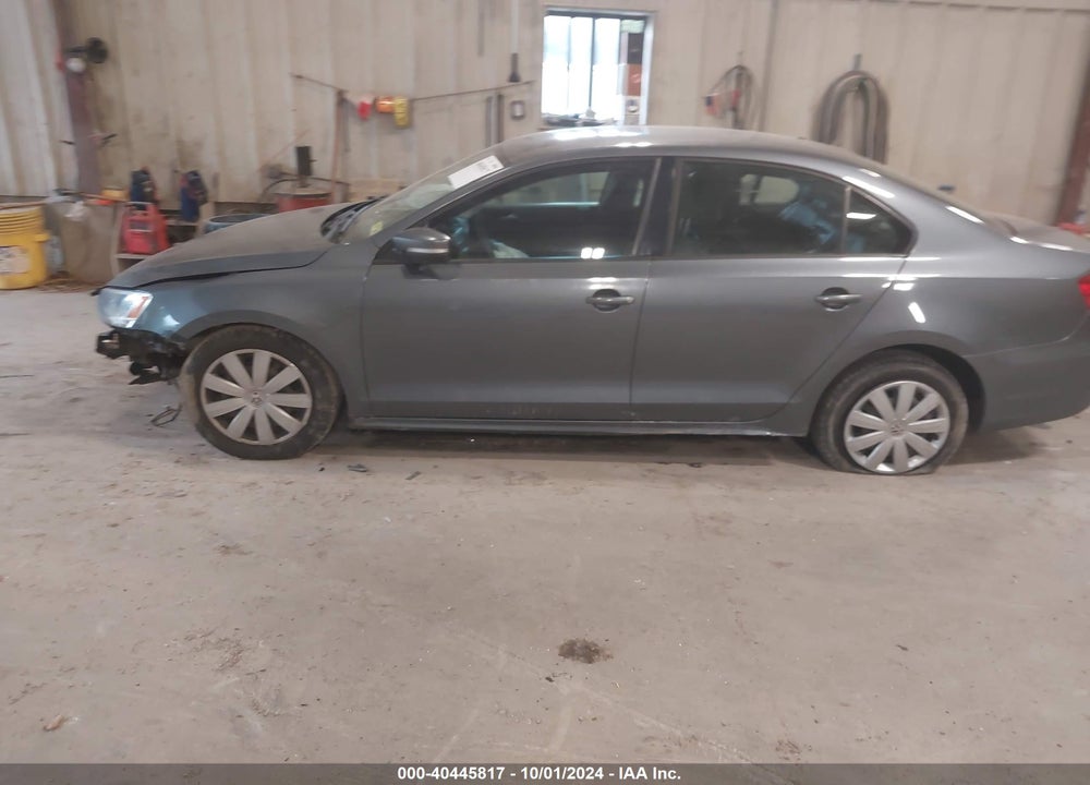 2011 VOLKSWAGEN JETTA 2.5L SE VIN: 3VWDX7AJ3BM346151