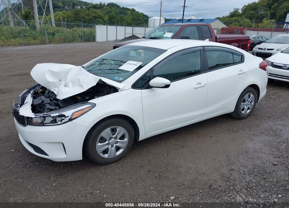 2017 KIA FORTE VIN: 3KPFK4A75HE100833