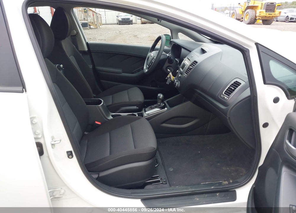 2017 KIA FORTE VIN: 3KPFK4A75HE100833