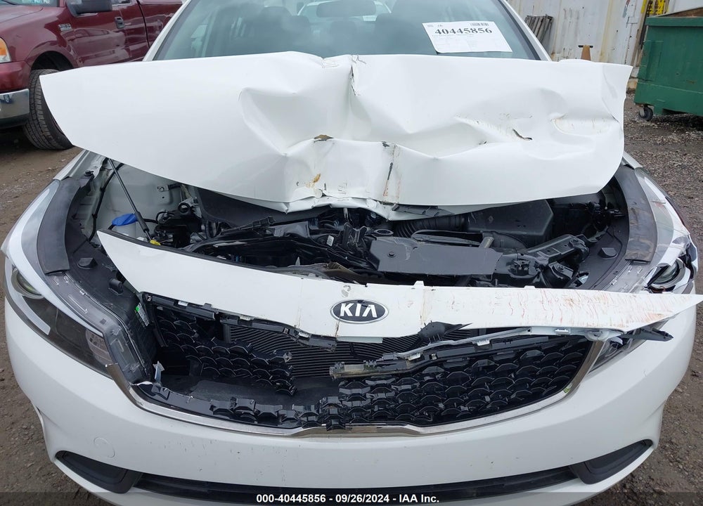 2017 KIA FORTE VIN: 3KPFK4A75HE100833