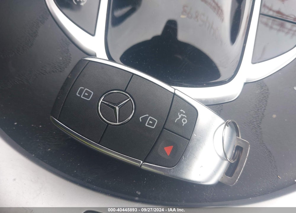 2021 MERCEDES-BENZ C 300 SEDAN VIN: W1KWF8DB4MR647642