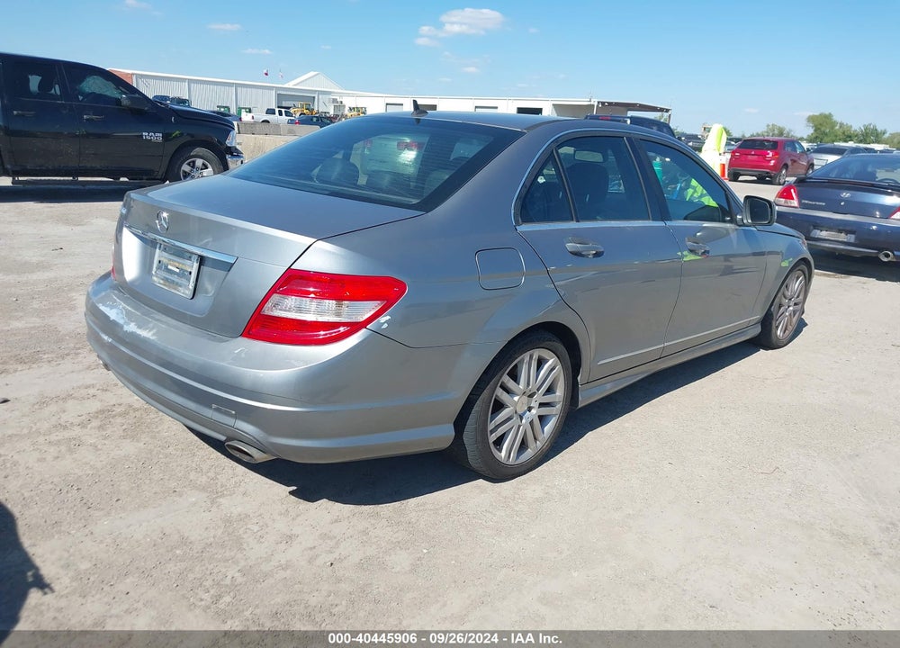 2009 MERCEDES-BENZ C 300 LUXURY/SPORT VIN: WDDGF54X39R048544