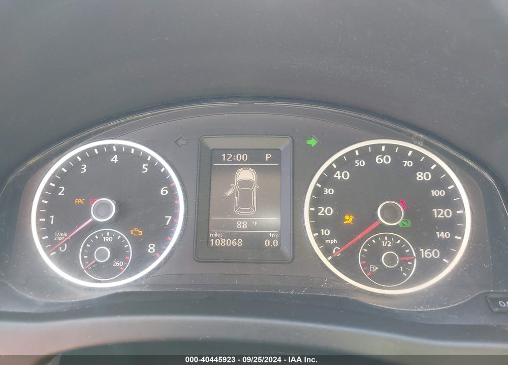 2011 VOLKSWAGEN TIGUAN SE VIN: WVGBV7AX8BW519419