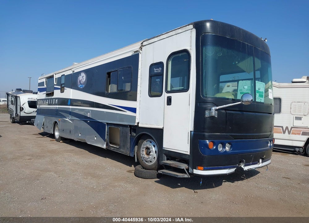 2002 FREIGHTLINER CHASSIS X LINE MOTOR HOME VIN: 4UZAAHAK32CK26319