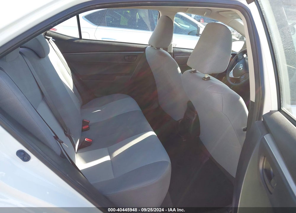 2015 TOYOTA COROLLA L VIN: 5YFBURHEXFP211562