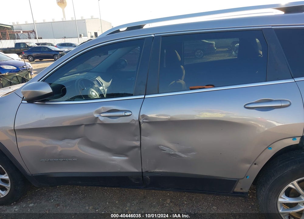 2019 JEEP CHEROKEE LATITUDE FWD VIN: 1C4PJLCB8KD248941