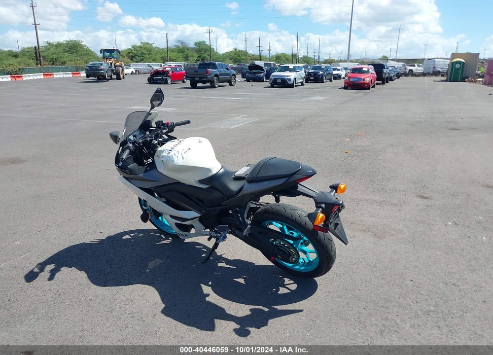 2024 YAMAHA YZFR3 A VIN: MH3RH18Y7RK013699