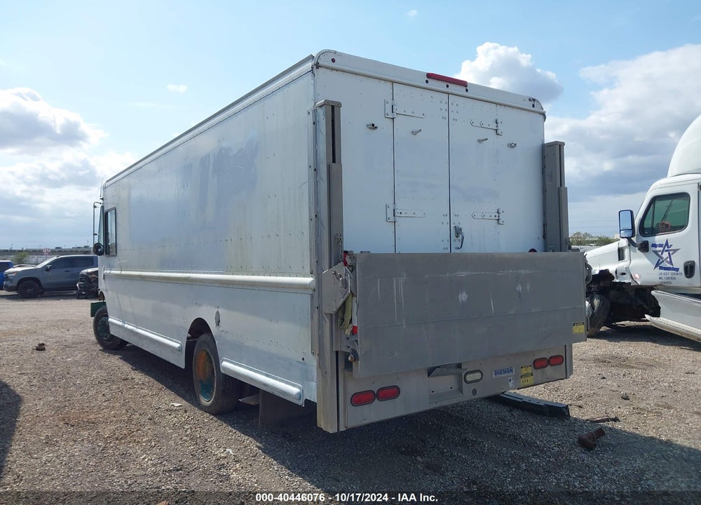 2011 WORKHORSE CUSTOM CHASSIS COMMERCIAL CHASSIS W62 VIN: 5B4LFG2E3B3442968