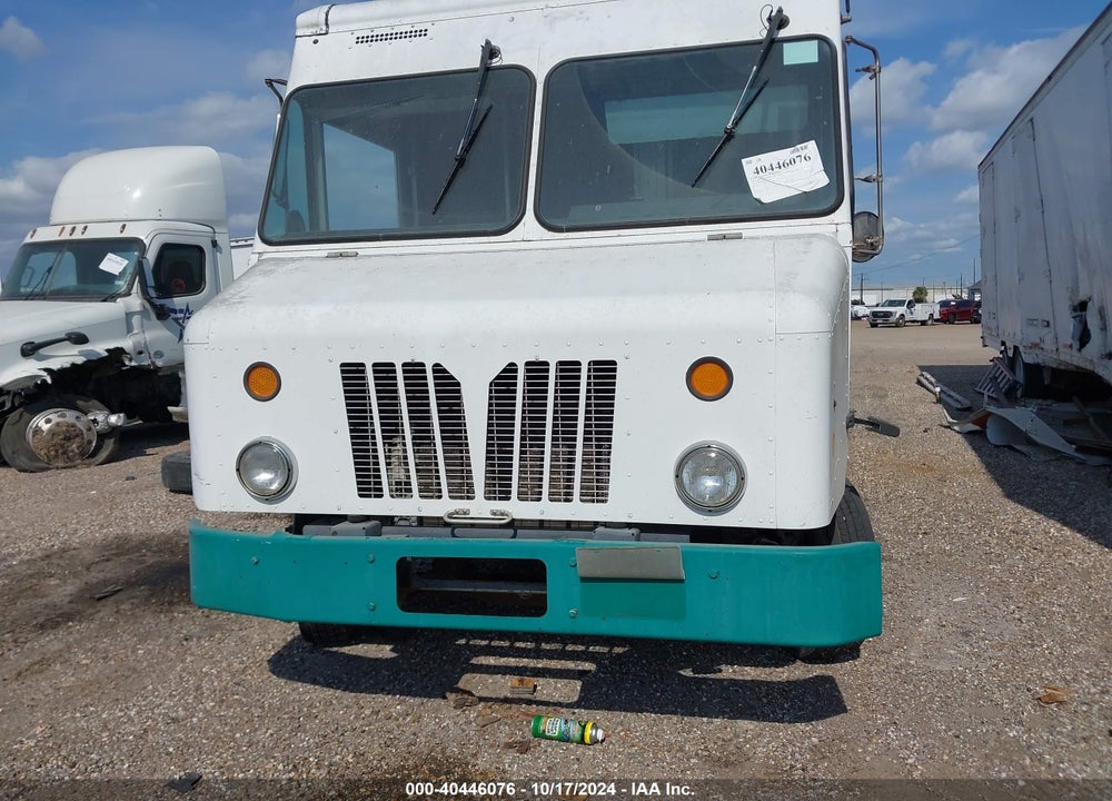 2011 WORKHORSE CUSTOM CHASSIS COMMERCIAL CHASSIS W62 VIN: 5B4LFG2E3B3442968
