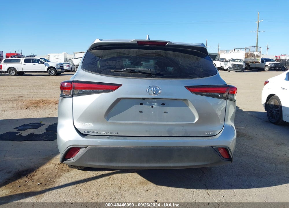 2021 TOYOTA HIGHLANDER XLE VIN: 5TDGZRAH3MS043764