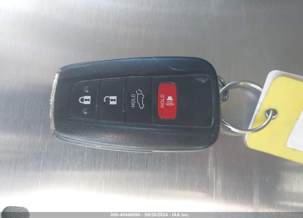 2021 TOYOTA HIGHLANDER XLE VIN: 5TDGZRAH3MS043764