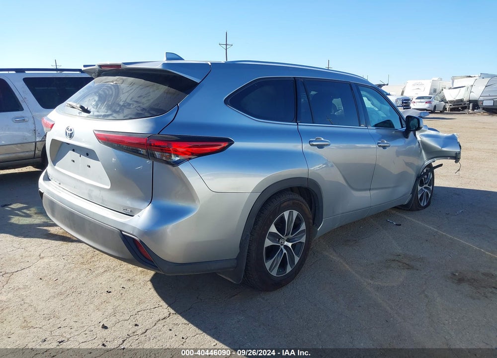 2021 TOYOTA HIGHLANDER XLE VIN: 5TDGZRAH3MS043764