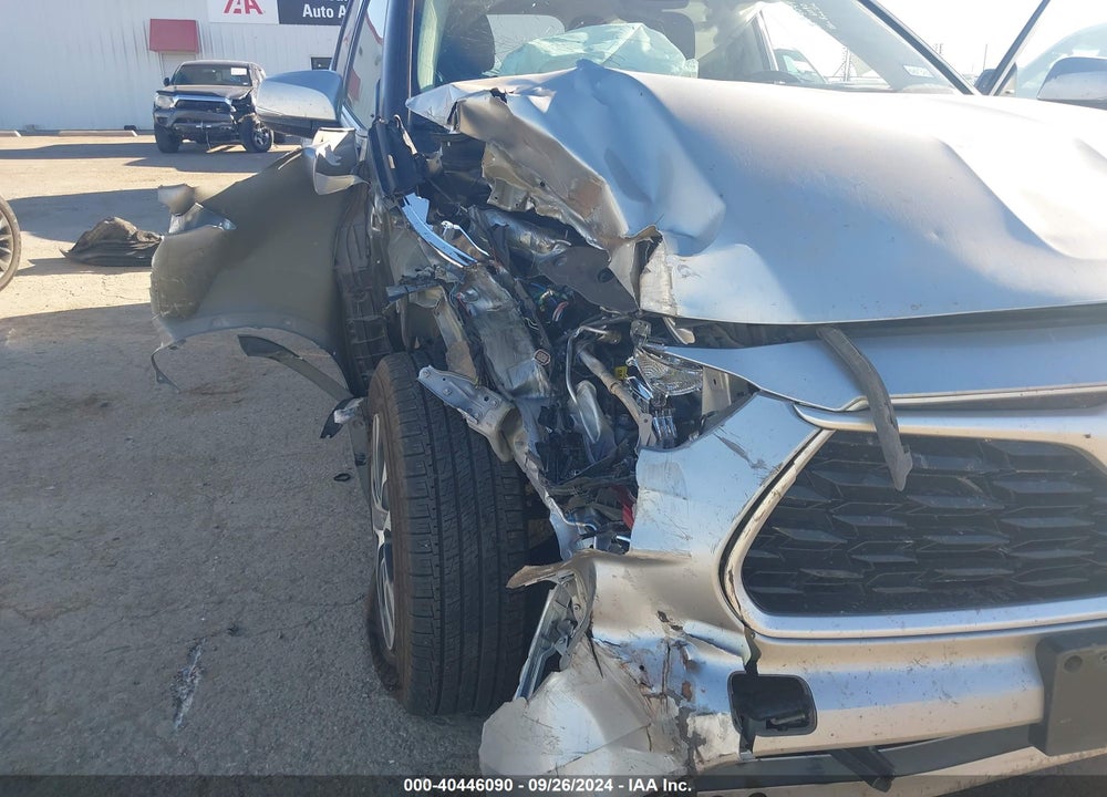2021 TOYOTA HIGHLANDER XLE VIN: 5TDGZRAH3MS043764