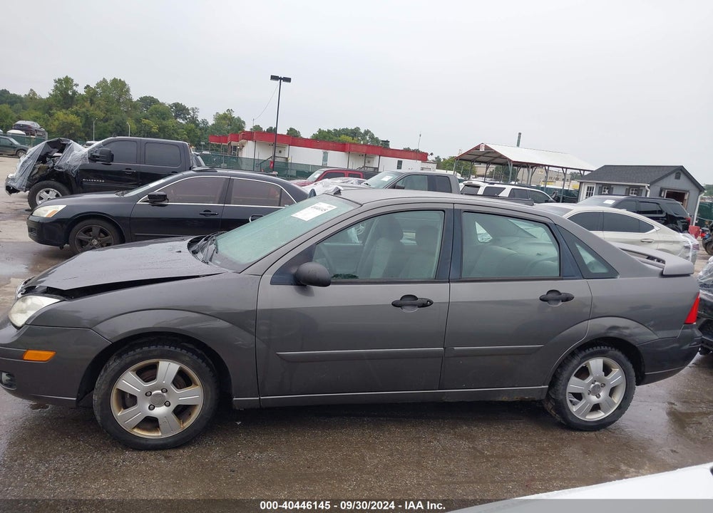 2005 FORD FOCUS ZX4 VIN: 1FAFP34NX5W227574
