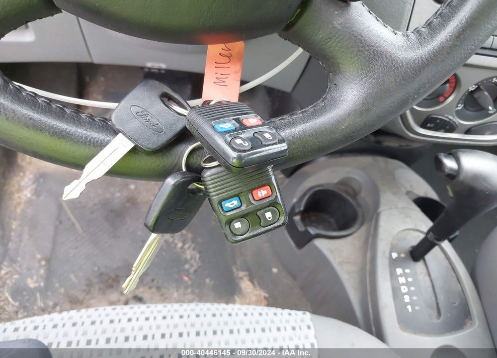 2005 FORD FOCUS ZX4 VIN: 1FAFP34NX5W227574