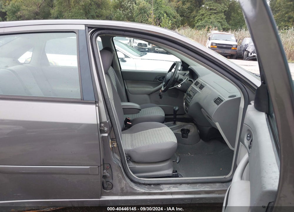2005 FORD FOCUS ZX4 VIN: 1FAFP34NX5W227574