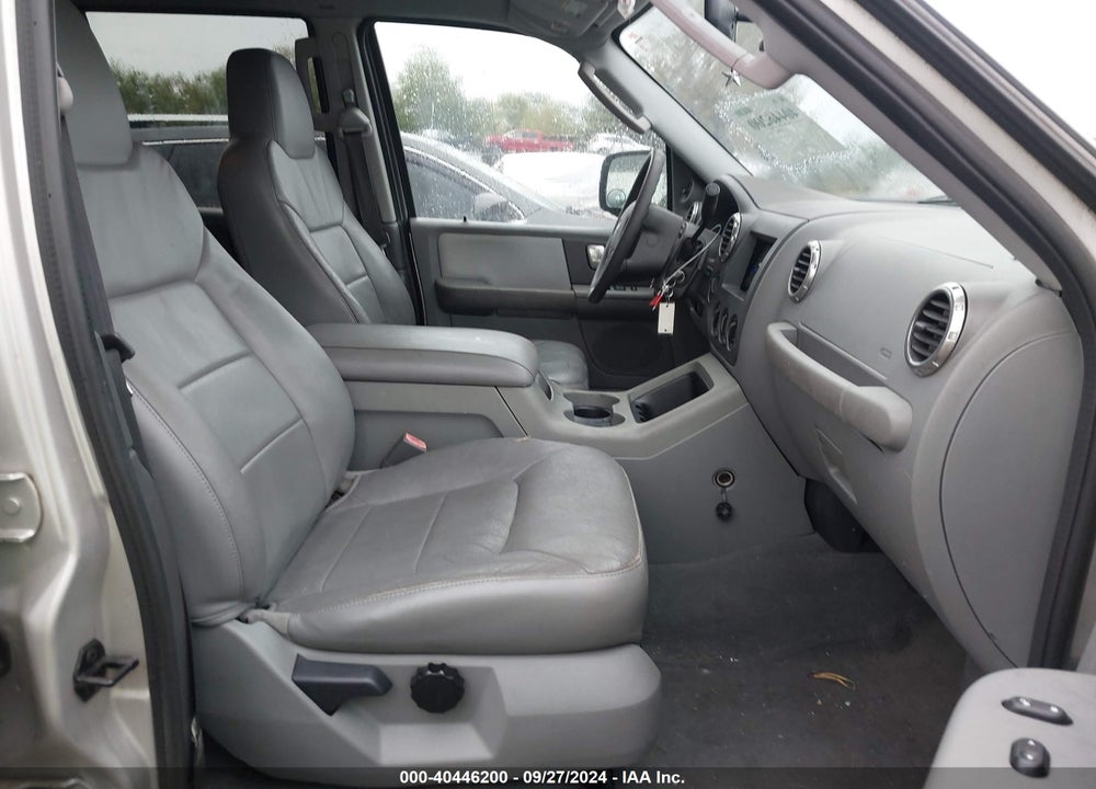 2004 FORD EXPEDITION XLT VIN: 1FMFU16L84LB01843
