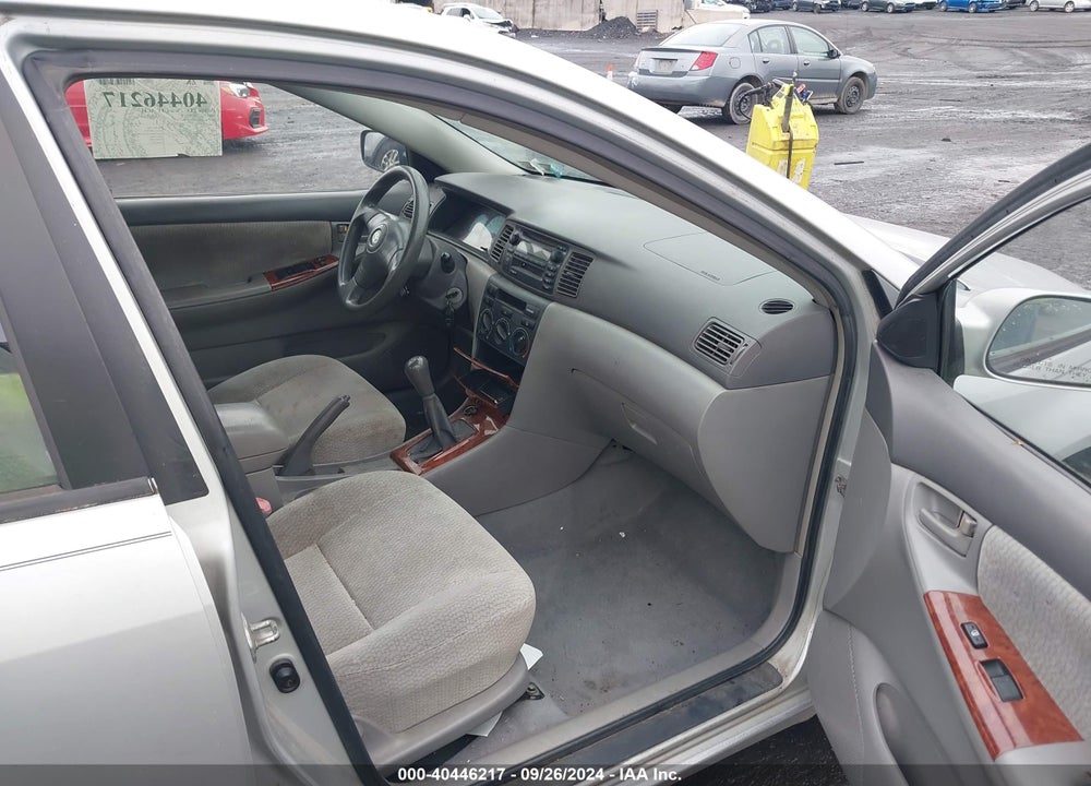 2004 TOYOTA COROLLA LE VIN: 2T1BR32E44C287489